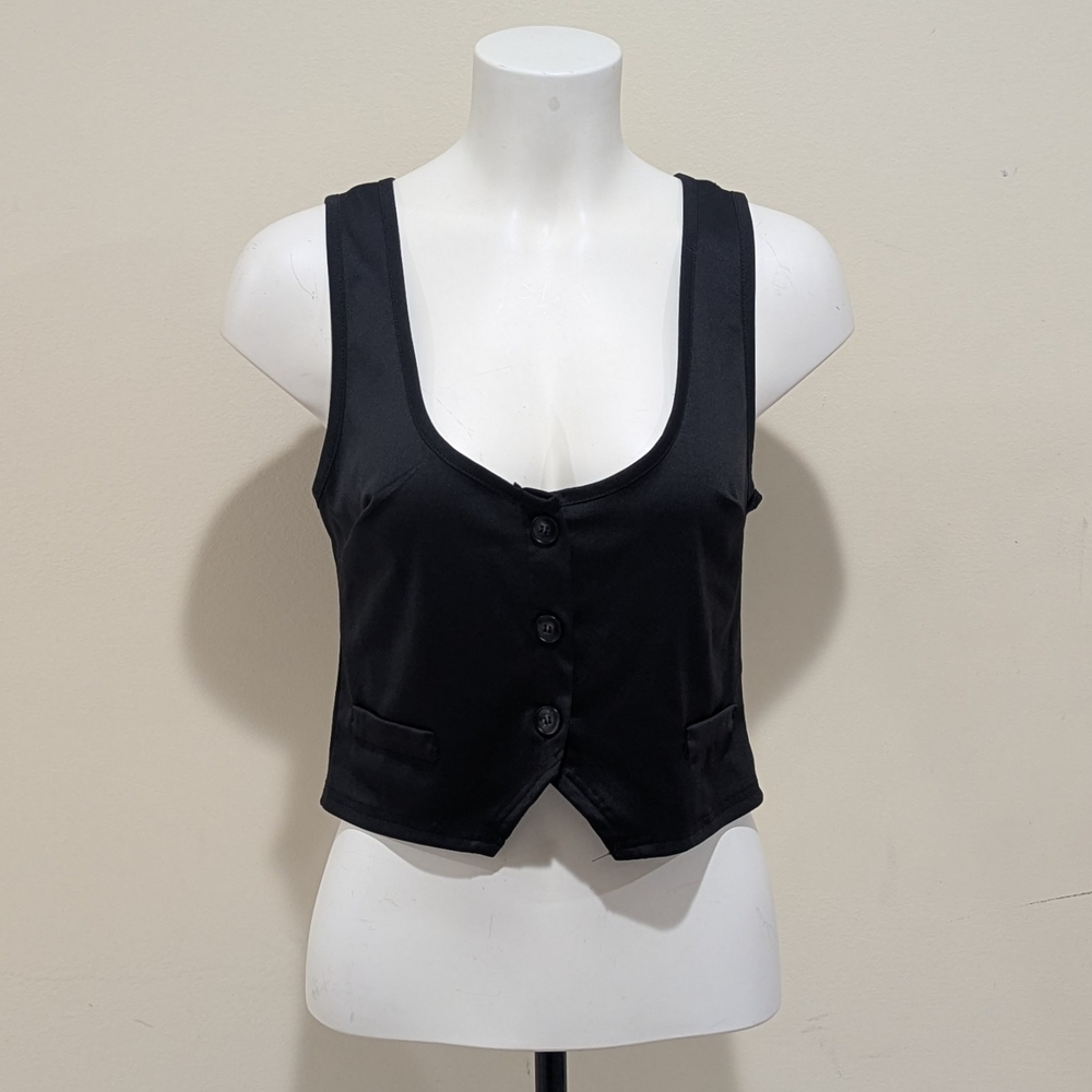SHEIN Black Sleeveless Button Down Top